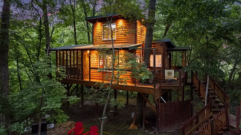 Treehouse in Karen